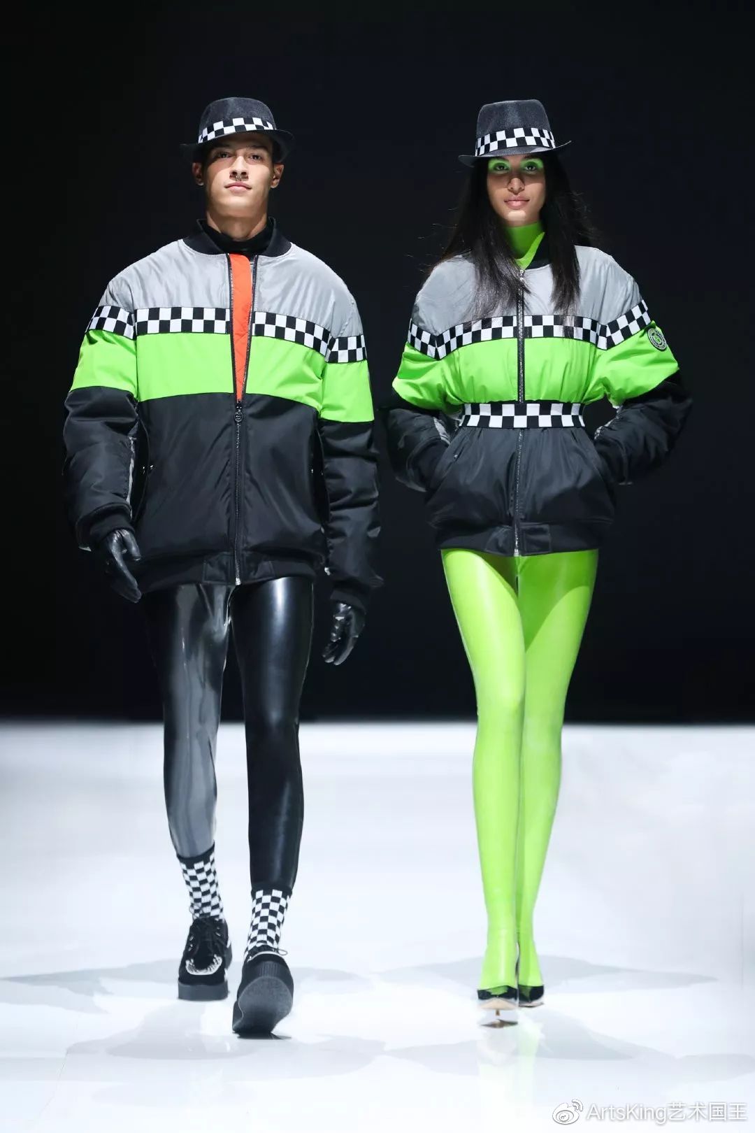 国牌开挂！高缇耶X波司登，万众瞩目联名大秀