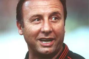 这支米兰，和20年前的那一支影子似乎重叠了