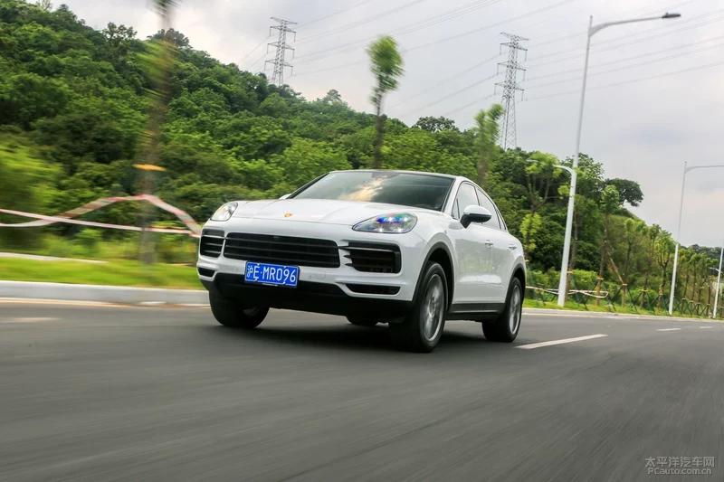 保时捷2024款卡宴coupe石英灰街拍,保时捷卡宴coupe2024款音响效果