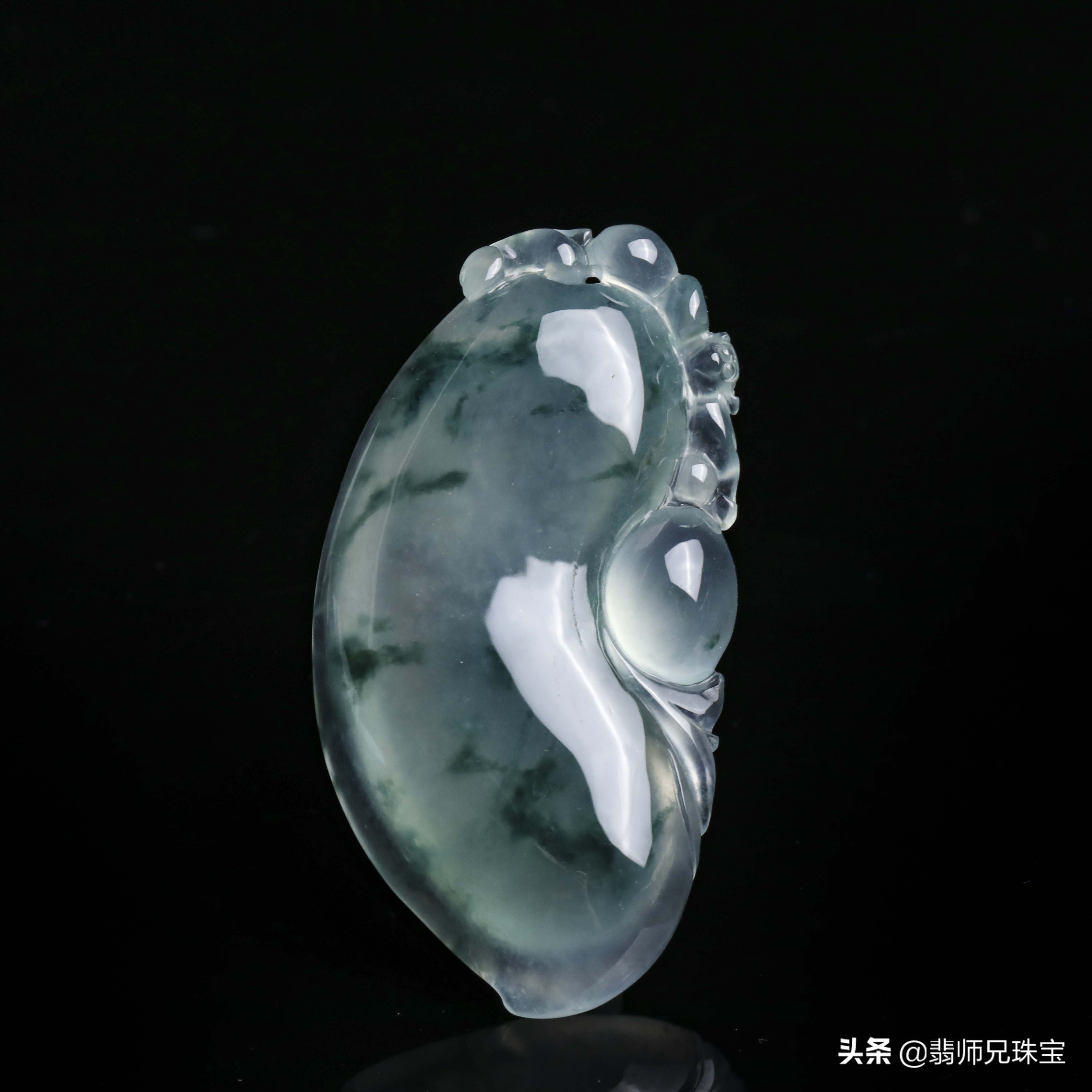 翡翠划痕是如何修复的,翡翠上有划痕哪里补救