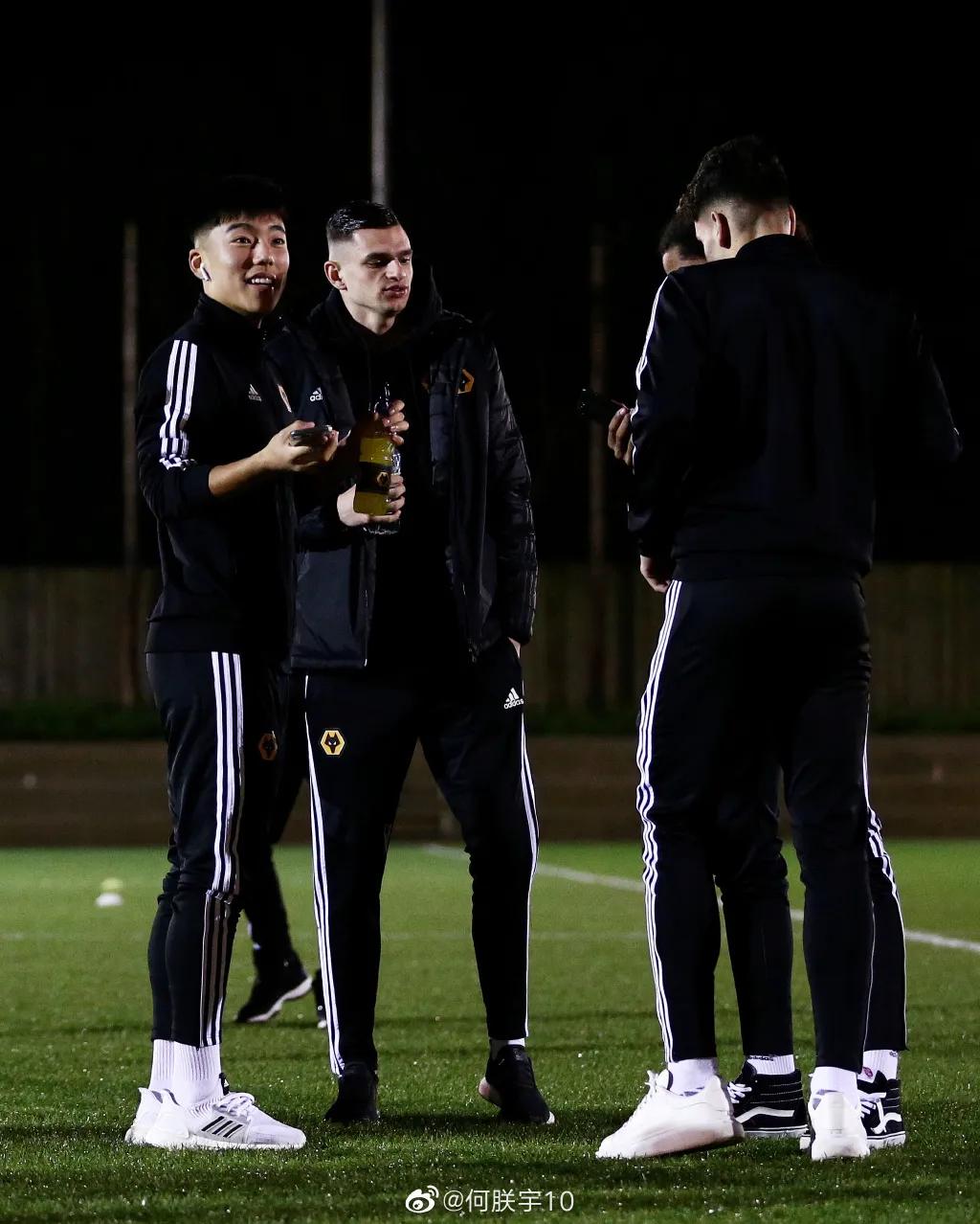 狼队续约中国小将,英超狼队签约新人