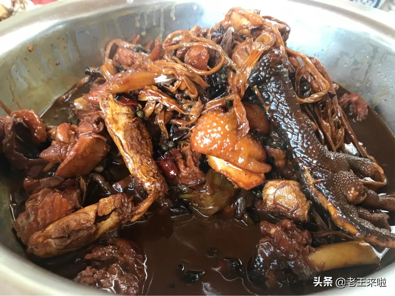 乡村农家乐红烧土鸡,棠张美食地锅鸡