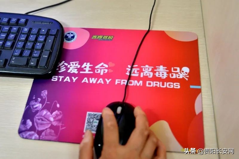 成功创建禁毒教育示范学校,开展驾校禁毒知识培训