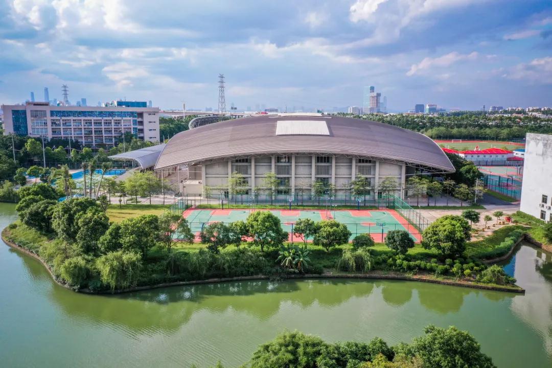 广州大学城占地最大的学校,广州大学城中山大学有多大