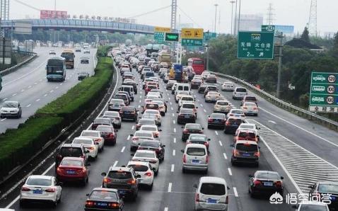 开车100公里就犯困身体出问题了吗,连续开车1000公里累吗