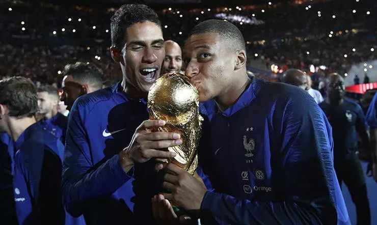 梅西获得过哪一年的欧洲金童奖,盘点梅西获奖