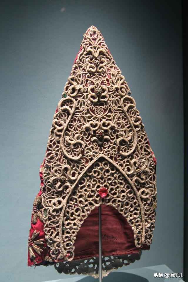 刘嘉玲钻石发冠,刘嘉玲戴的珍珠