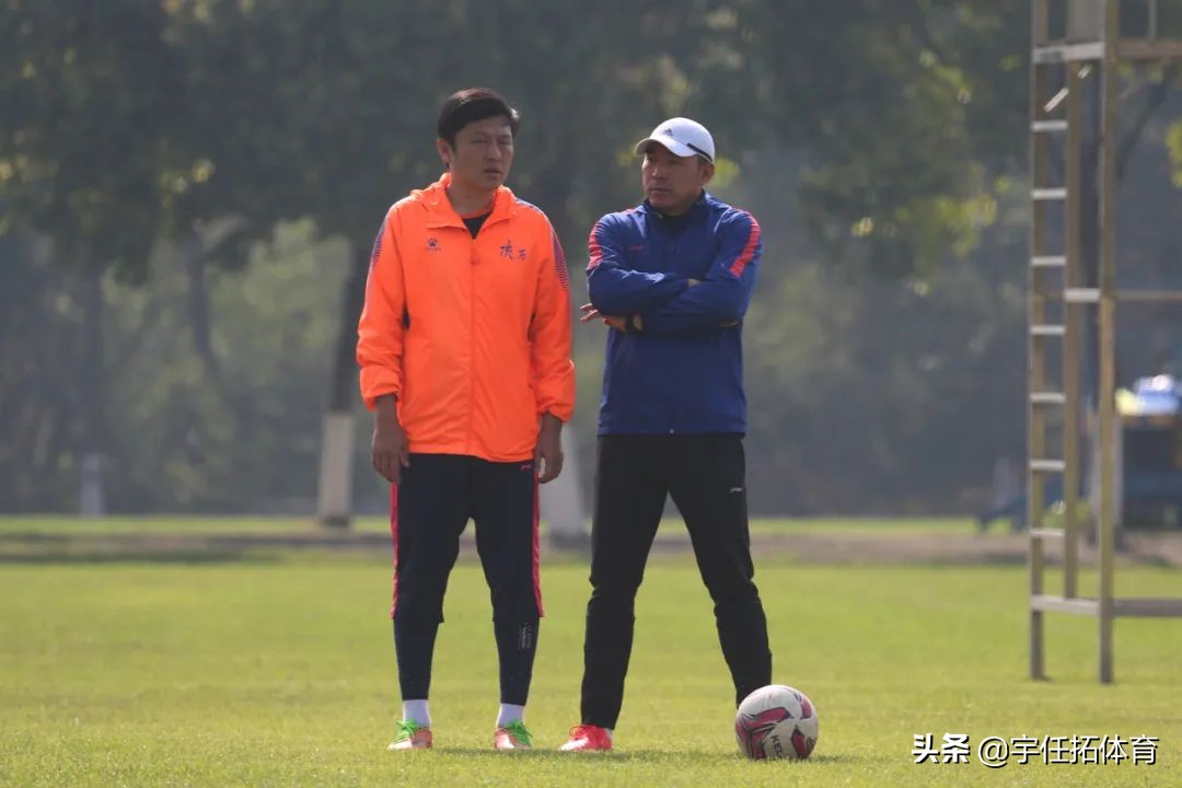 独家丨华昆高层否认单方面解约，多位名将现身淄博蹴鞠训练