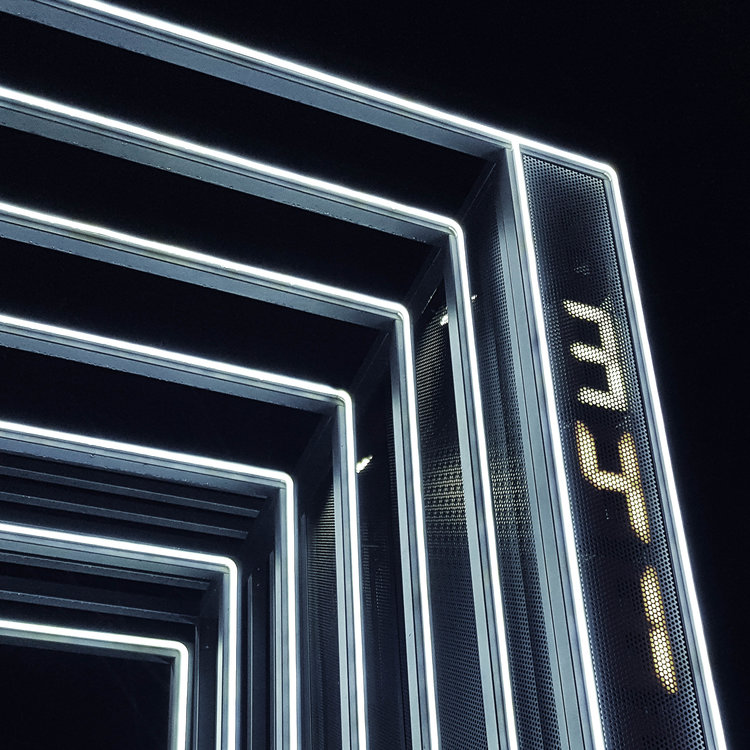 100种艺术装置,700个艺术装置