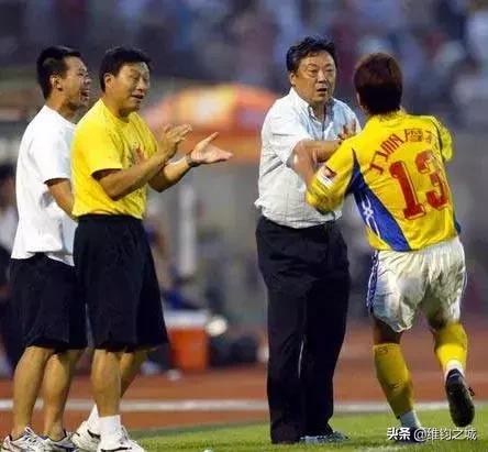 他是中国足球的第一人,他是中国历史上最牛逼的足球教练