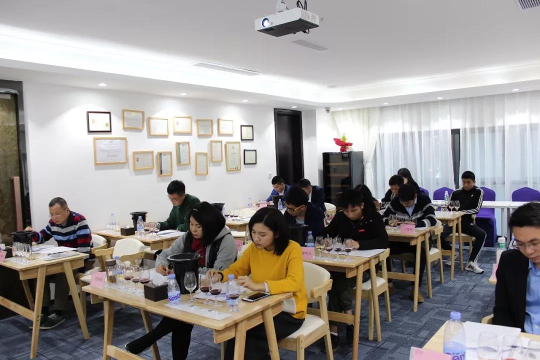 葡萄酒加盟店经营模式,葡萄酒专卖店经营模式