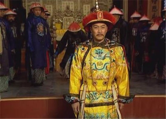 康熙雍正乾隆嘉庆之间的关系排序,康熙最后传位于雍正