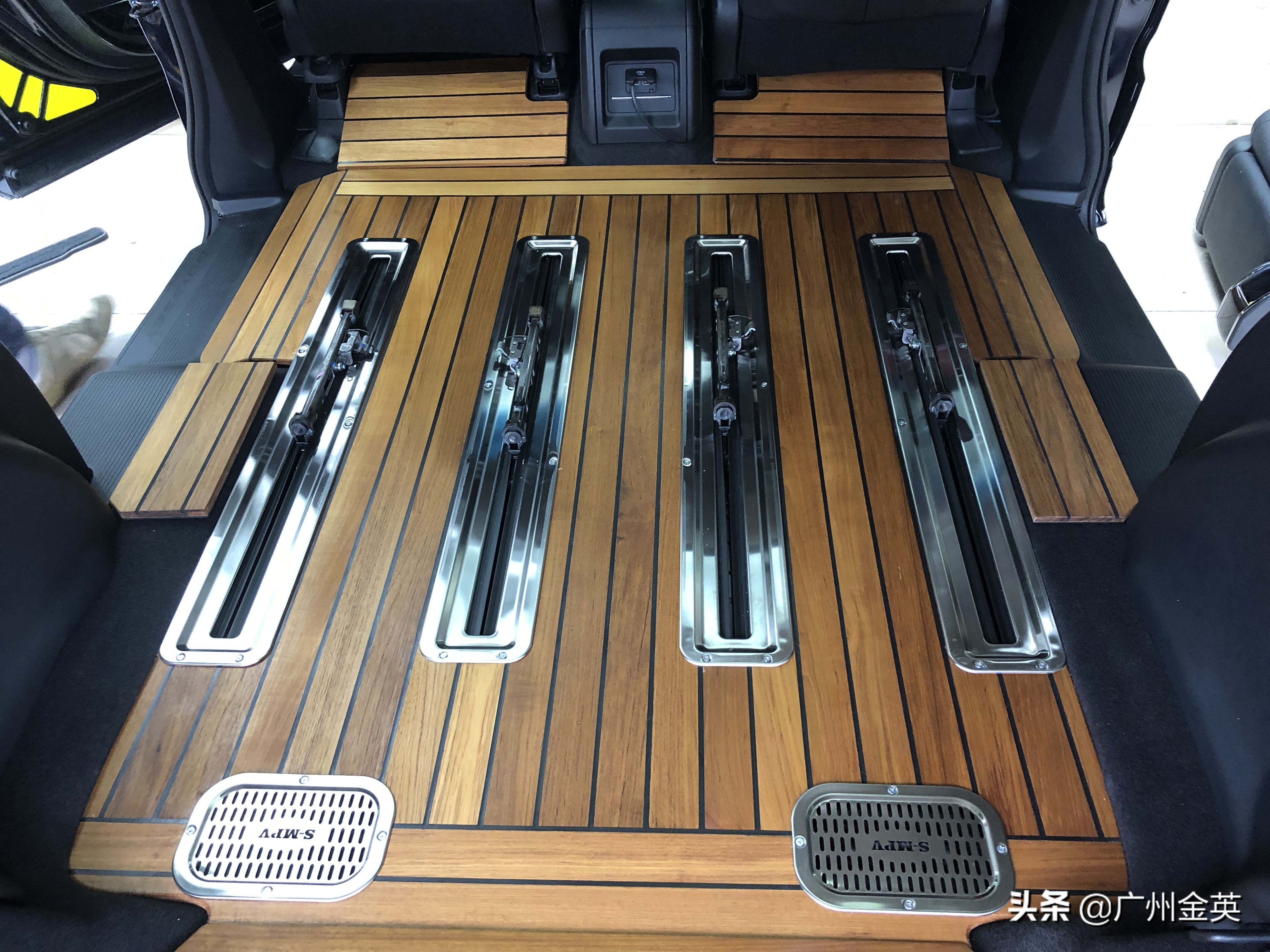 奥德赛艾力绅脚垫通用吗,本田艾力绅游艇木脚垫安装