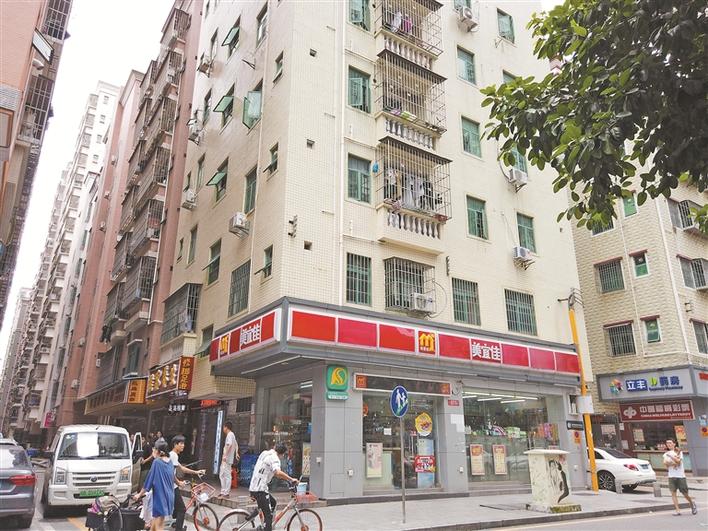 深圳市高空坠物砸死小孩后续,深圳高空坠窗户砸中男童事件