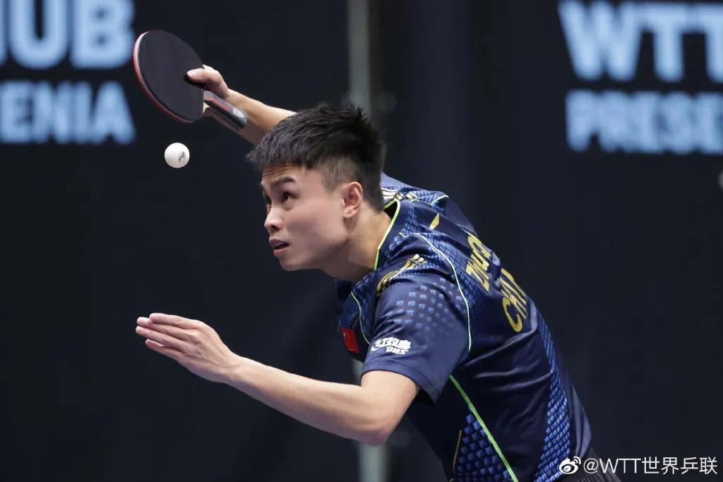 美国小伙抱着中国姑娘,国乒七号周启豪