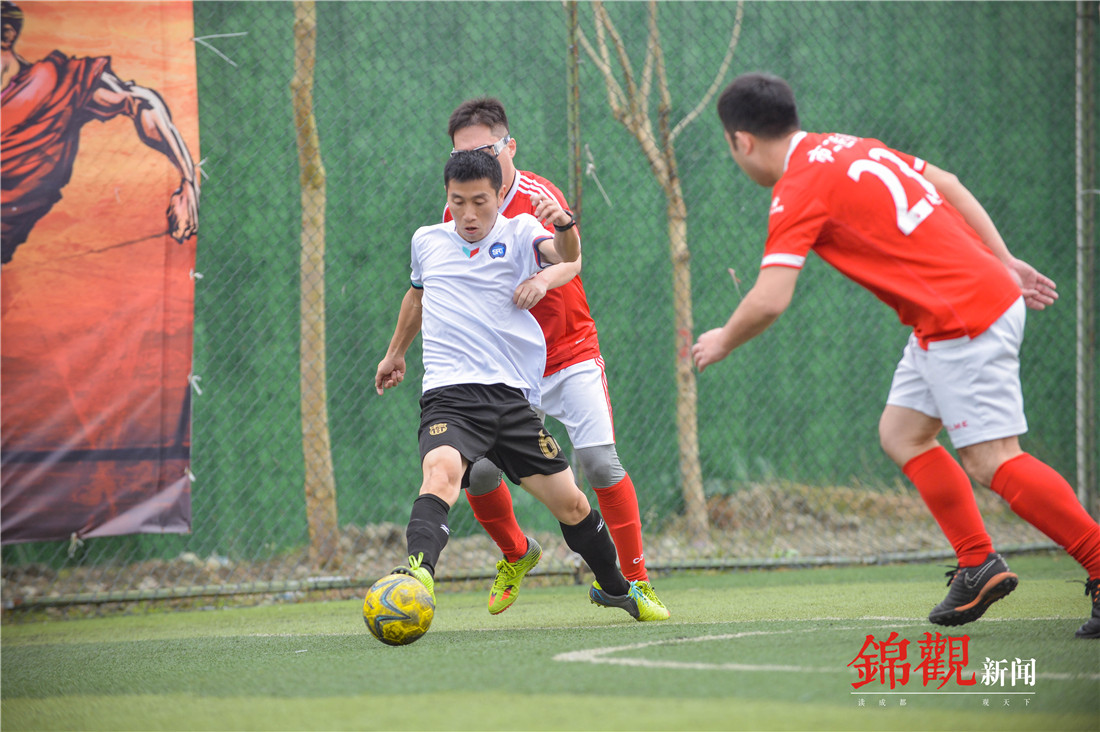 两大悬念破解“*党**报读者杯”行业精英八强球队出炉