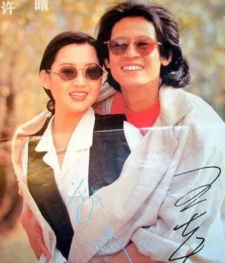 “京圈公主”猎男记：从不跟穷人恋爱，52岁为何至今未婚？