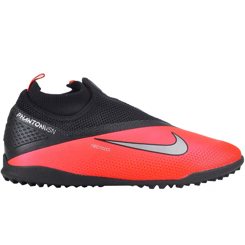 如何选择适合自己脚型足球鞋,怎么才能定制自己的足球鞋