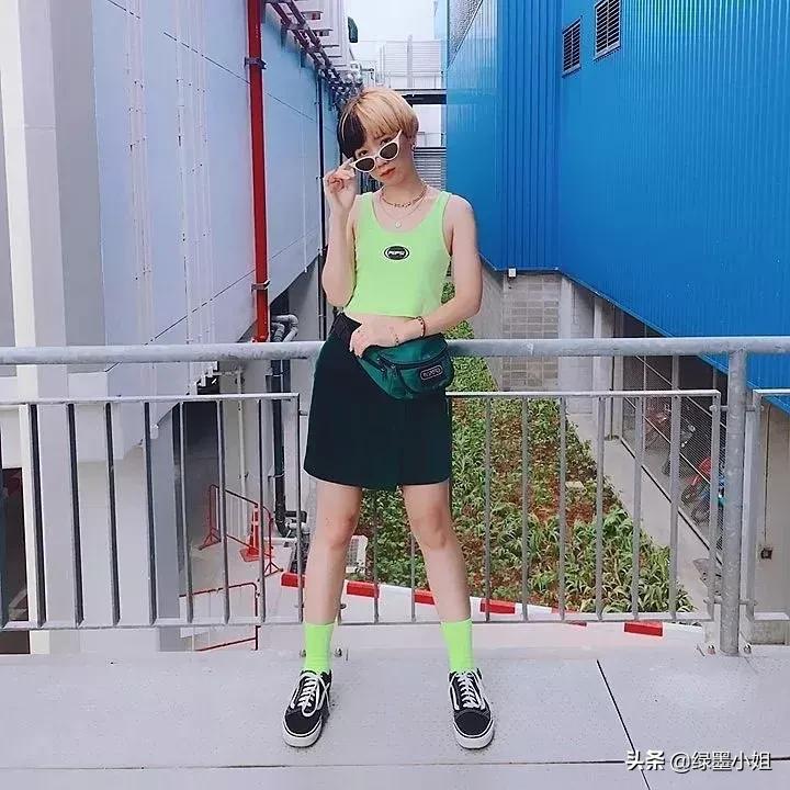 欧阳娜娜同款鞋子匡威,欧阳娜娜一共有匡威的多少鞋