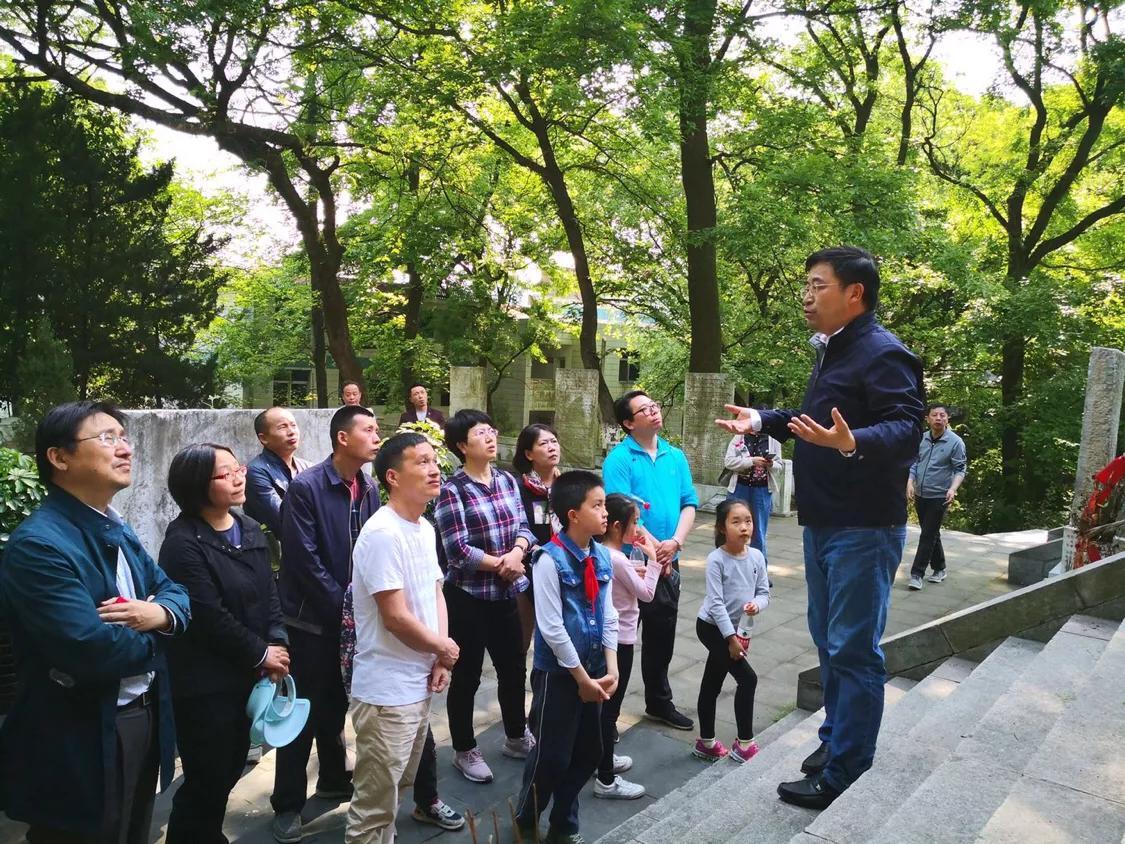 壮丽辉煌70年,大美天柱山之行