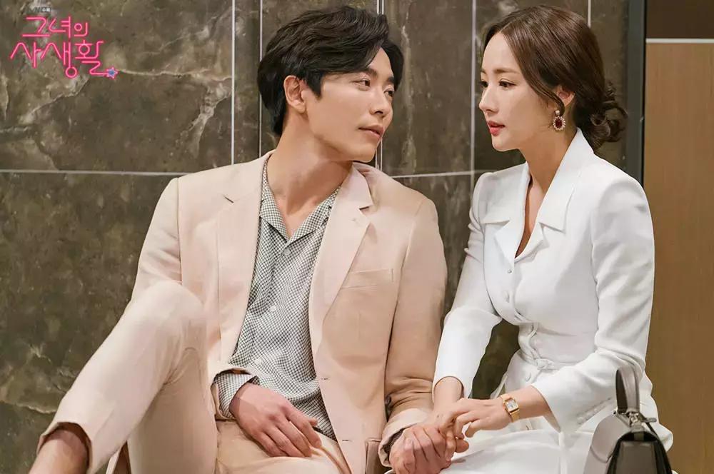 明星日常私服穿搭朴敏英,朴敏英她的私生活高甜吻戏合集