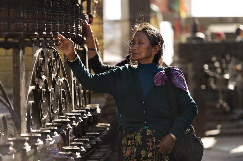 香格里拉最大的转经筒讲解,拉萨超级大的转经筒在哪