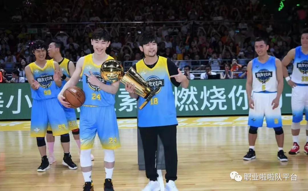2019广州“豪友对决”为公益而战，炫舞团职业啦啦队为爱助攻