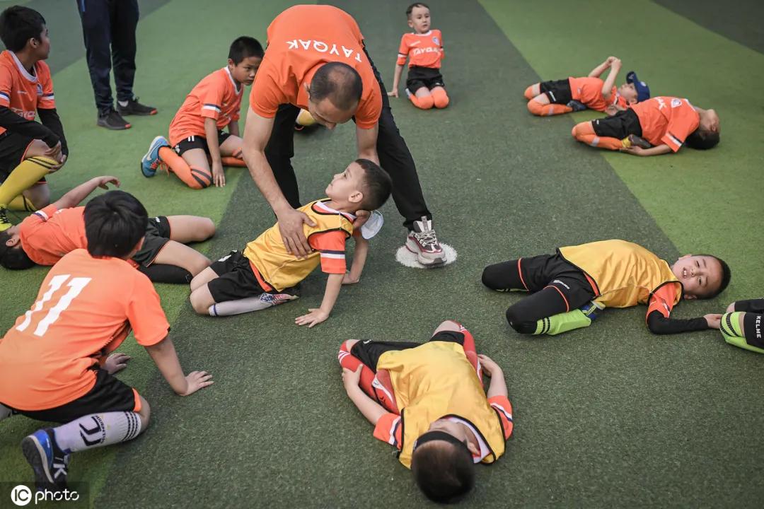 他不是神童纪录片,他不是神童