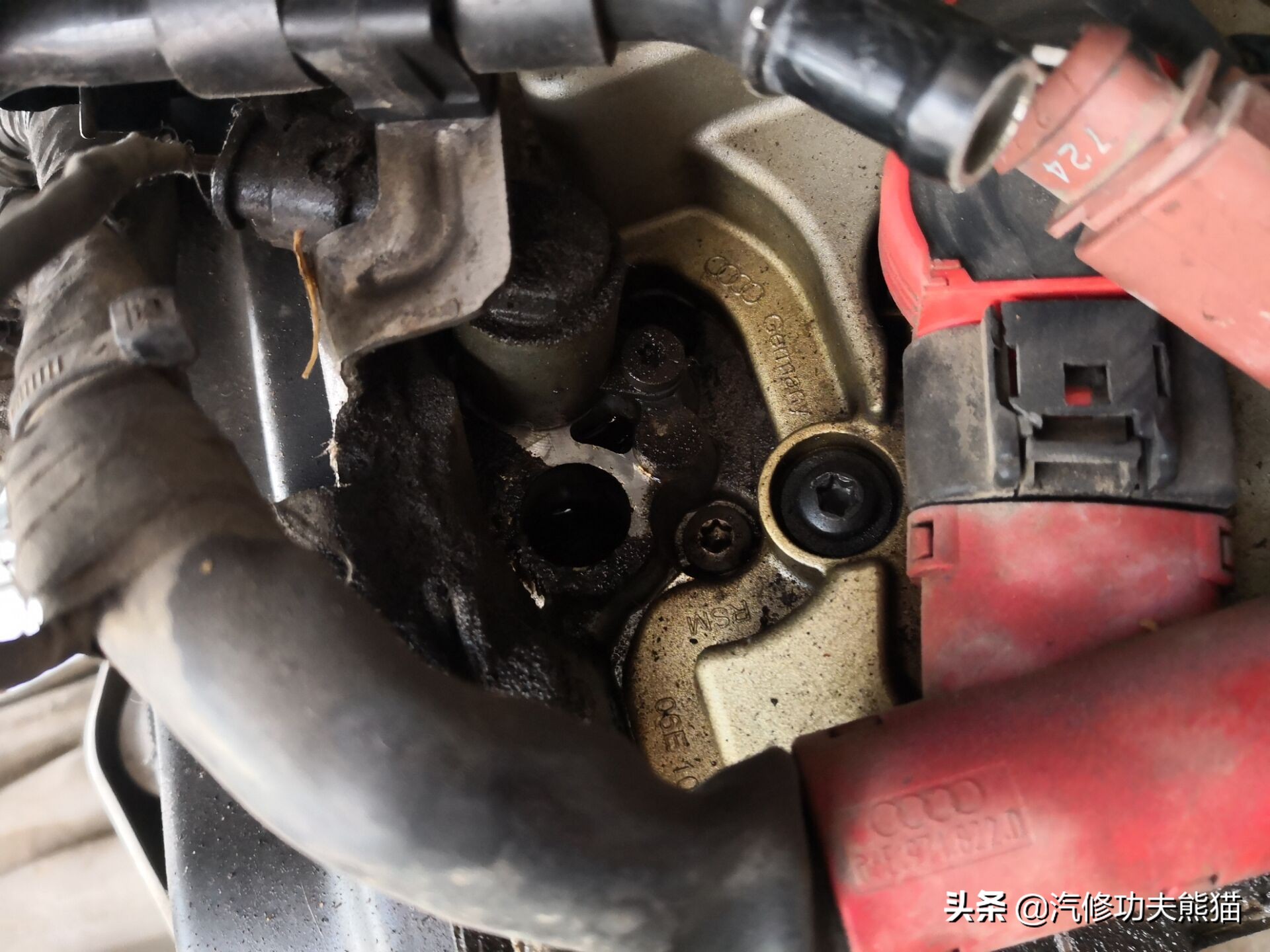 只因修烧机油却被人修到残废！4S拒修！一台奥迪Q7的重生路