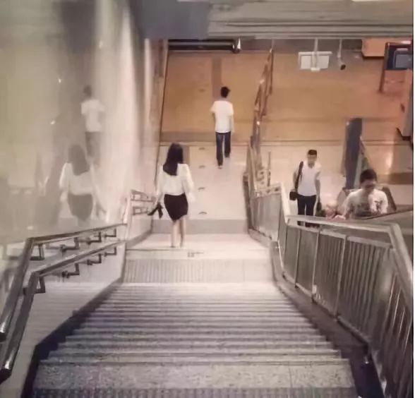 万般皆苦唯有自渡自愈自懂,世间皆苦唯有自渡自愈