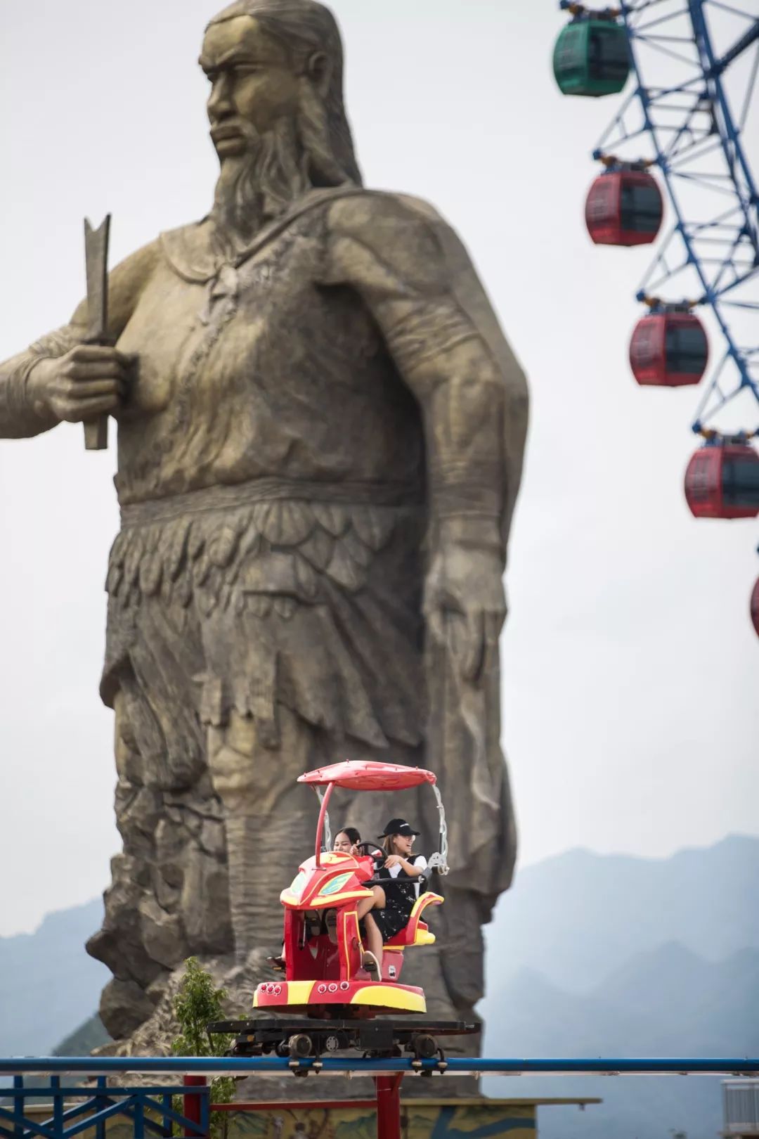 中华民俗欢乐谷游乐场,中华民俗欢乐谷蚩尤乐园秋千园