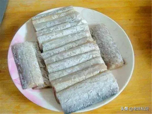 带鱼的做法大全家常带鱼上锅蒸,老干妈豆豉蒸带鱼正宗做法
