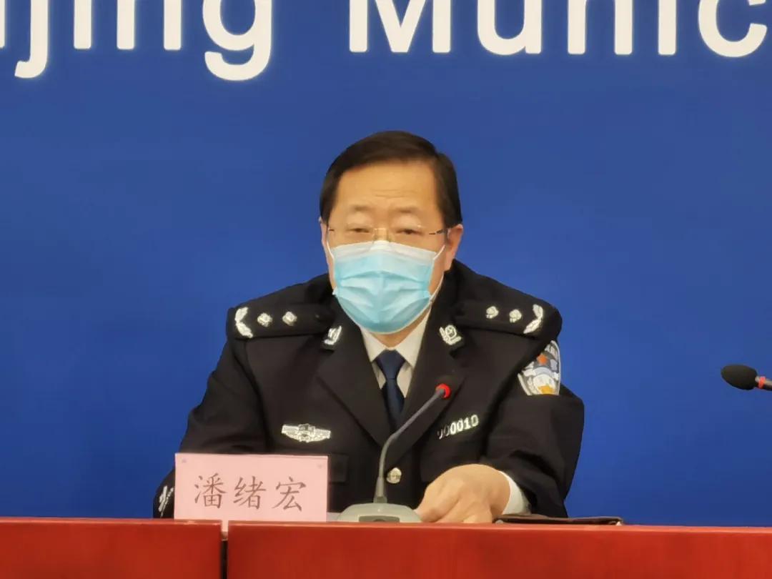 为了钱，啥都干？两人海外代购被拘，连续往返疫情严重国家
