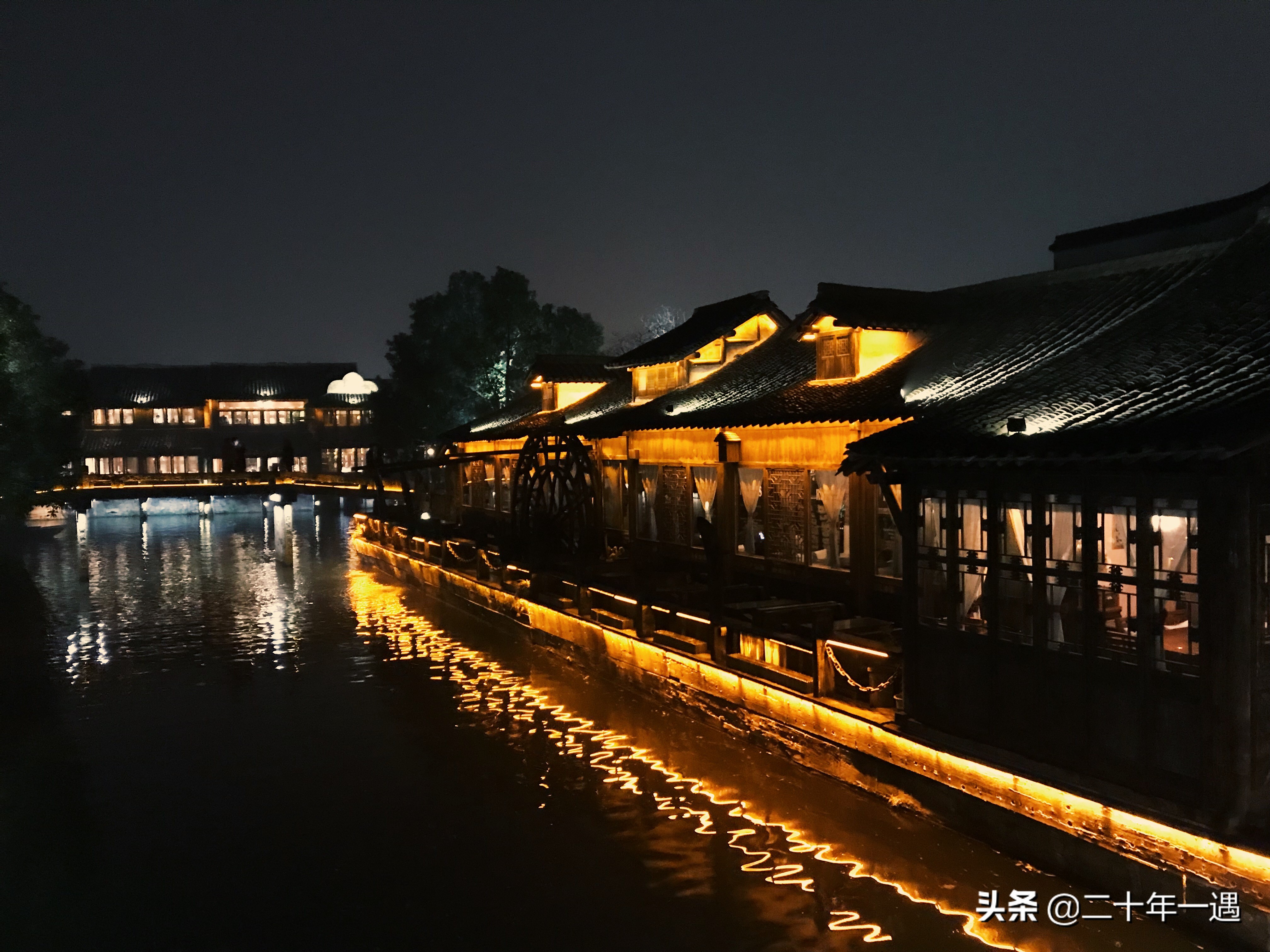 乌镇适合一个人去的酒吧,西湖西塘乌镇哪个夜景最好