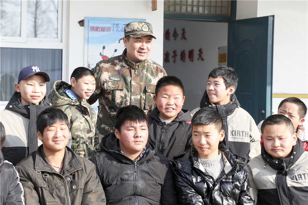 爱心进校园，呵护暖童心——*警武**江苏总队宿迁支队关爱呵护驻地留守儿童侧记