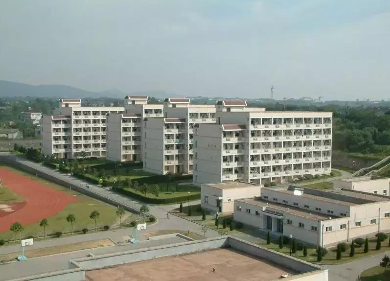 江浦高级中学是公办学校吗,江苏省江浦高级中学怎么样