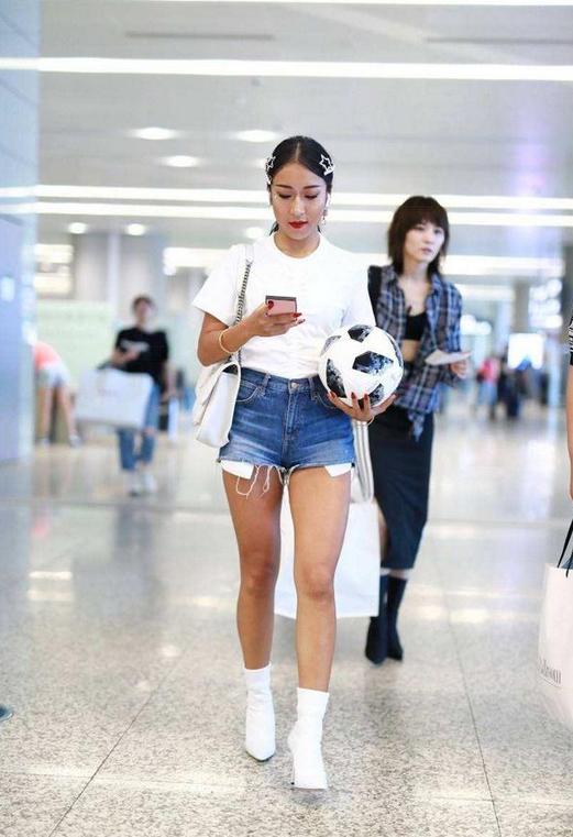 黑美人穿衣视频,黑美人防晒穿搭