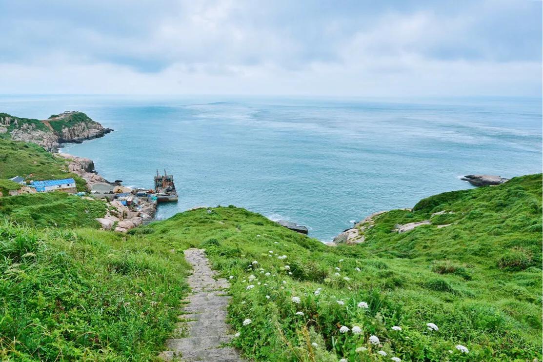 鍙版咕鍨︿竵娴峰矝,鍜屽彴婀惧灕涓佺浉浼肩殑娴峰矝