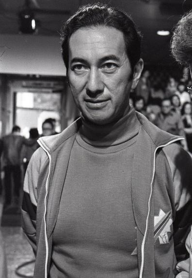 澳门赌王何鸿燊有5000亿吗,赌王何鸿燊5000亿需要多久挣到