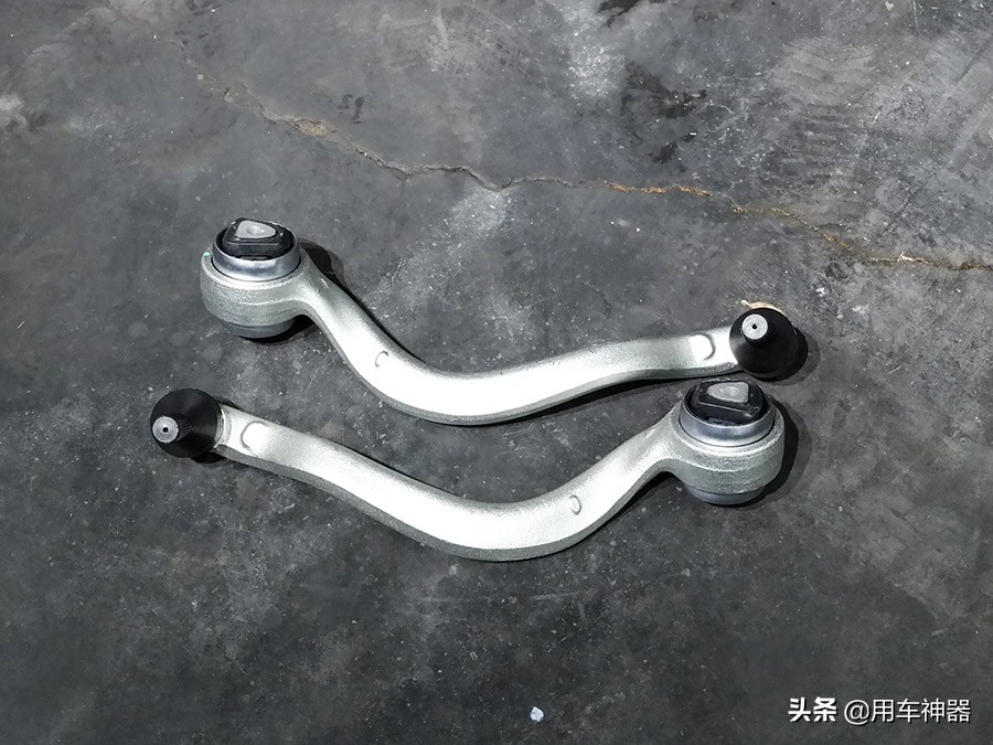 哪一款宝马x6发动机不漏油,宝马x6发动机漏油维修费用标准