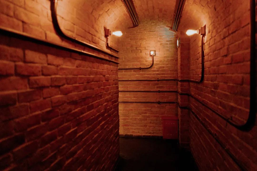 在上海的天花板酒吧“闯关”，喝到第五杯我悟了