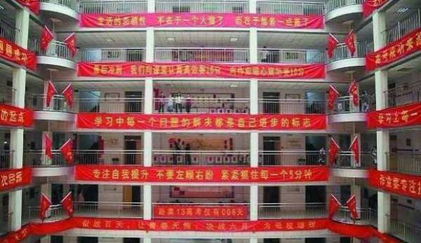 绗竴涓姹″悕鍖栫殑娓告垙,娓告垙鍘绘薄鍚嶅寲