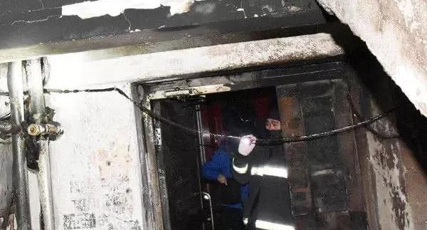 一夫当关万夫莫开形容谁,一夫当关万夫莫开描述的是哪儿