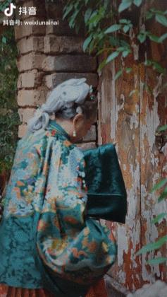 这群平均年龄超过70岁的“年轻人”,认真生活的样子真美