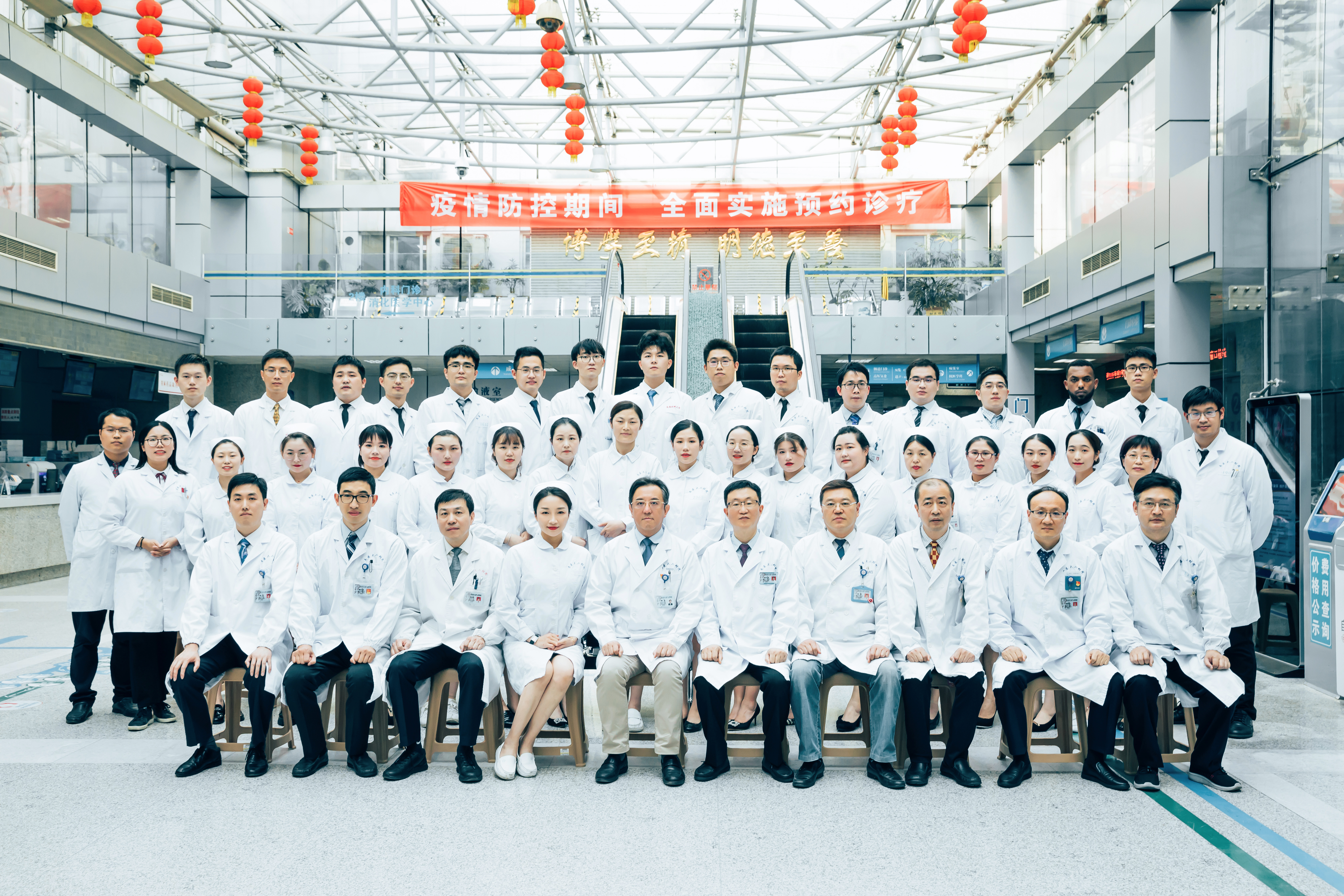 脑梗不能马上扶起来,脑梗早期不能溶栓用什么药