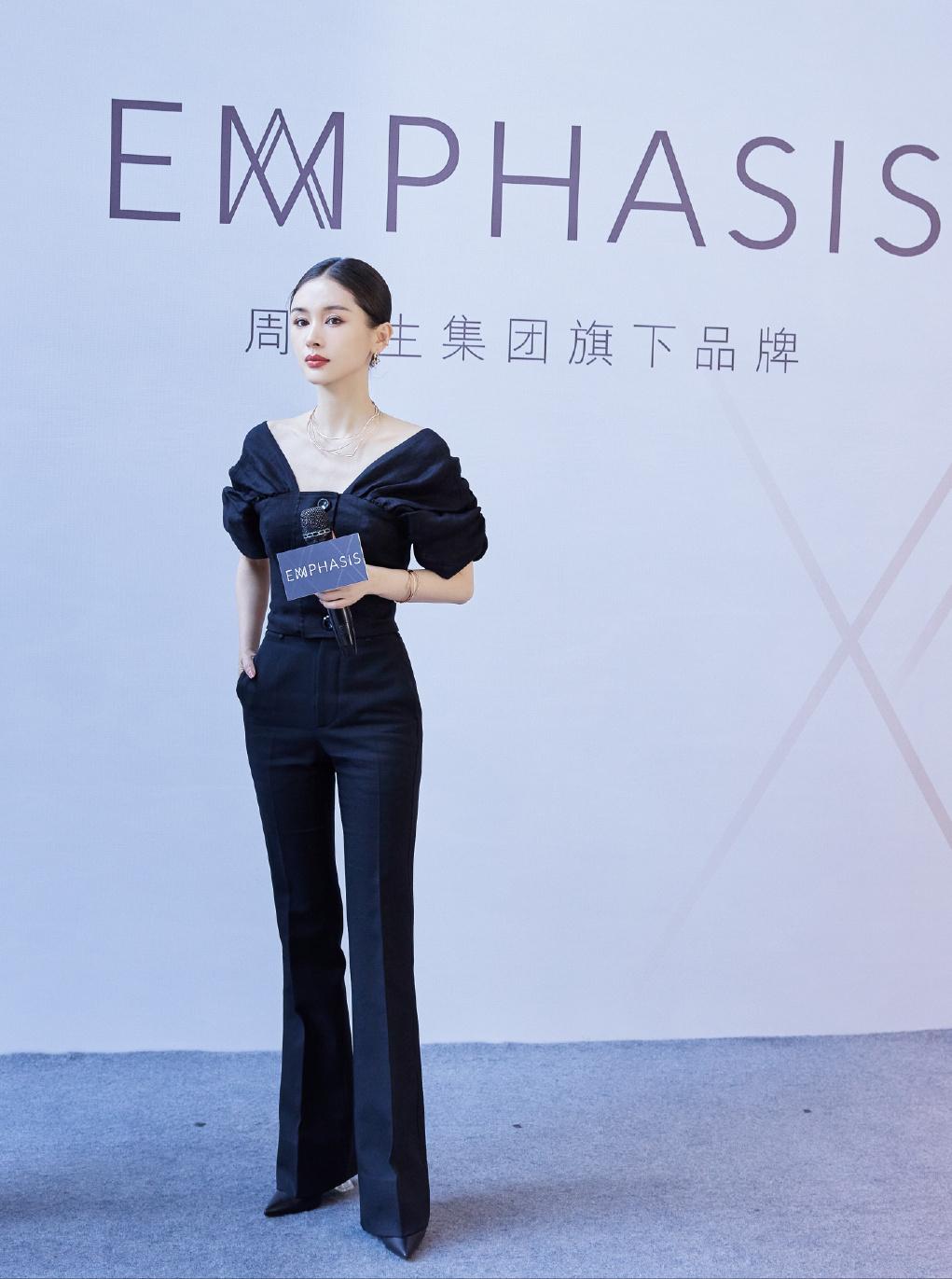 微胖女生显瘦高腰阔腿裤牛仔裤,小个微胖女生怎样穿显瘦牛仔裤