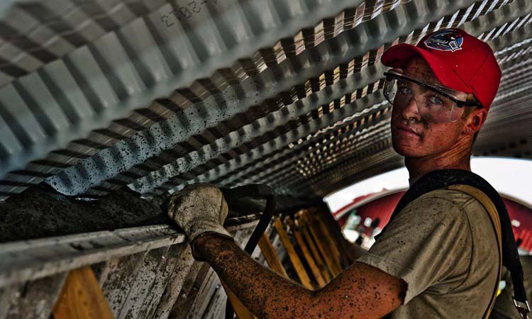 怀孕了到底要不要辞职,工作期间怀孕被迫停薪辞职怎么办