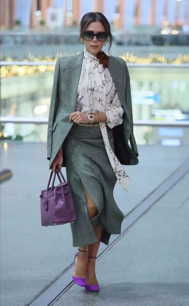 贝嫂衣品,贝嫂惊艳的穿搭