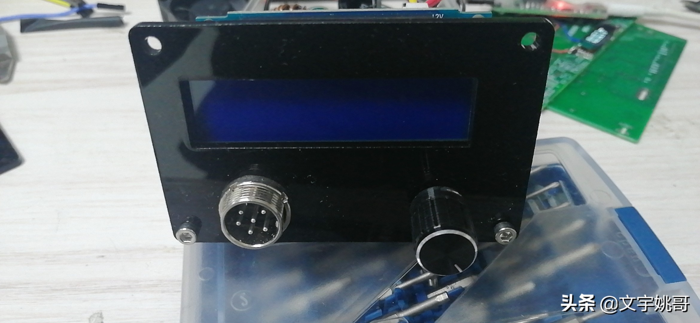 还在玩T12吗？快来看看用WY710高频烙铁主板组装台高性能高频烙铁