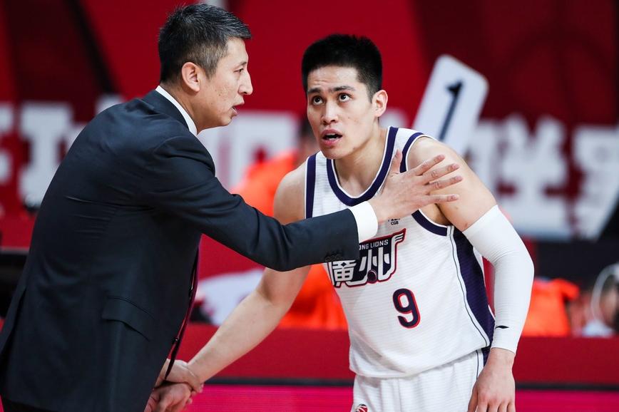 威姆斯留队，杜锋喜添战将，郭士强或取代杨鸣，周琦球鞋引起争议